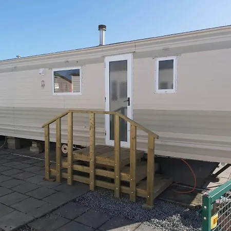 Caravan 2 Bedroom - New Camping Ideal