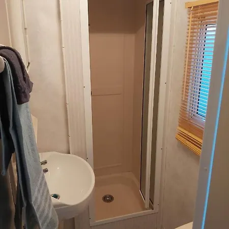 Caravan 2 Bedroom - New Camping Ideal Campeggio De Haan