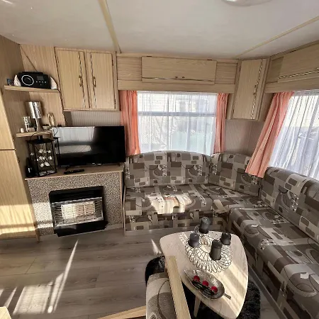 Campeggio Caravan 2 Bedroom - New Camping Ideal De Haan